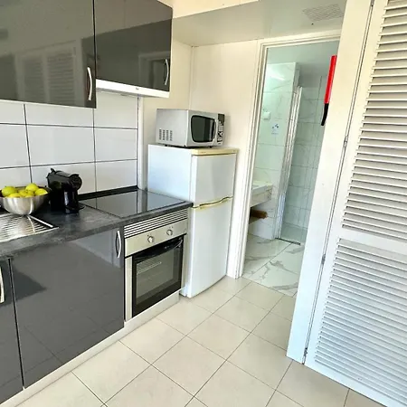 Da Rocha, 808 Tarik, Lovely Studio, Sea View, Air Conditioning, Free Wi-fi, By Ig Portimao