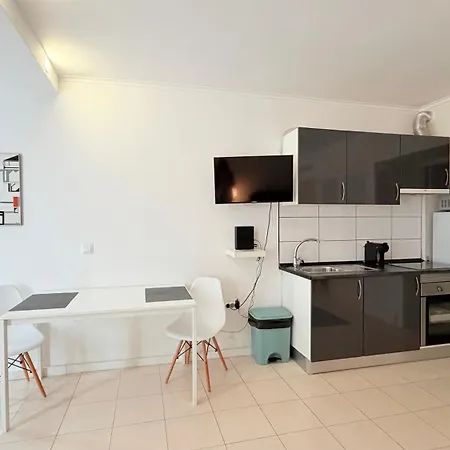 Da Rocha, 808 Tarik, Lovely Studio, Sea View, Air Conditioning, Free Wi-fi, By Ig * Portimão