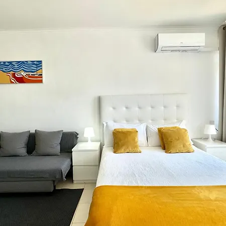 Da Rocha, 808 Tarik, Lovely Studio, Sea View, Air Conditioning, Free Wi-fi, By Ig * Portimão