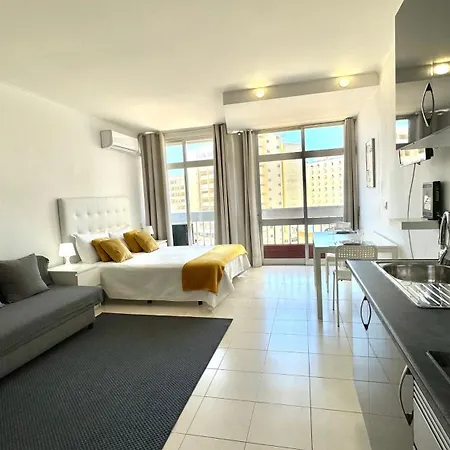 Da Rocha, 808 Tarik, Lovely Studio, Sea View, Air Conditioning, Free Wi-fi, By Ig Appartement